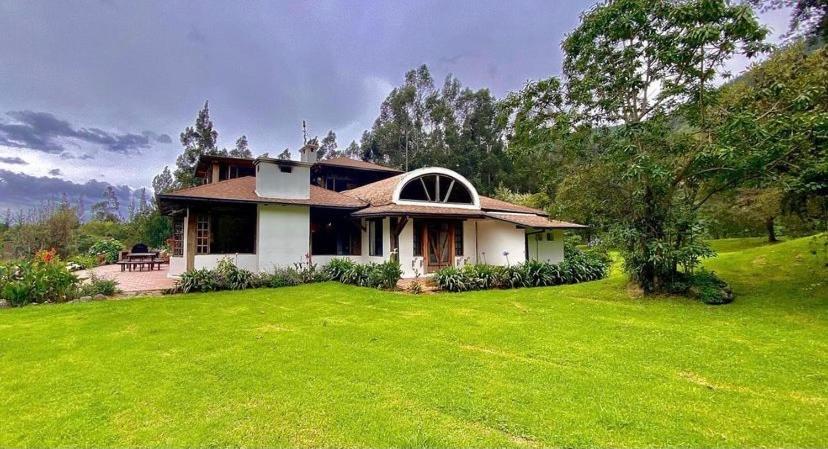 مبيت وإفطار اوتابالو Hacienda San Juan De La Vega المظهر الخارجي الصورة