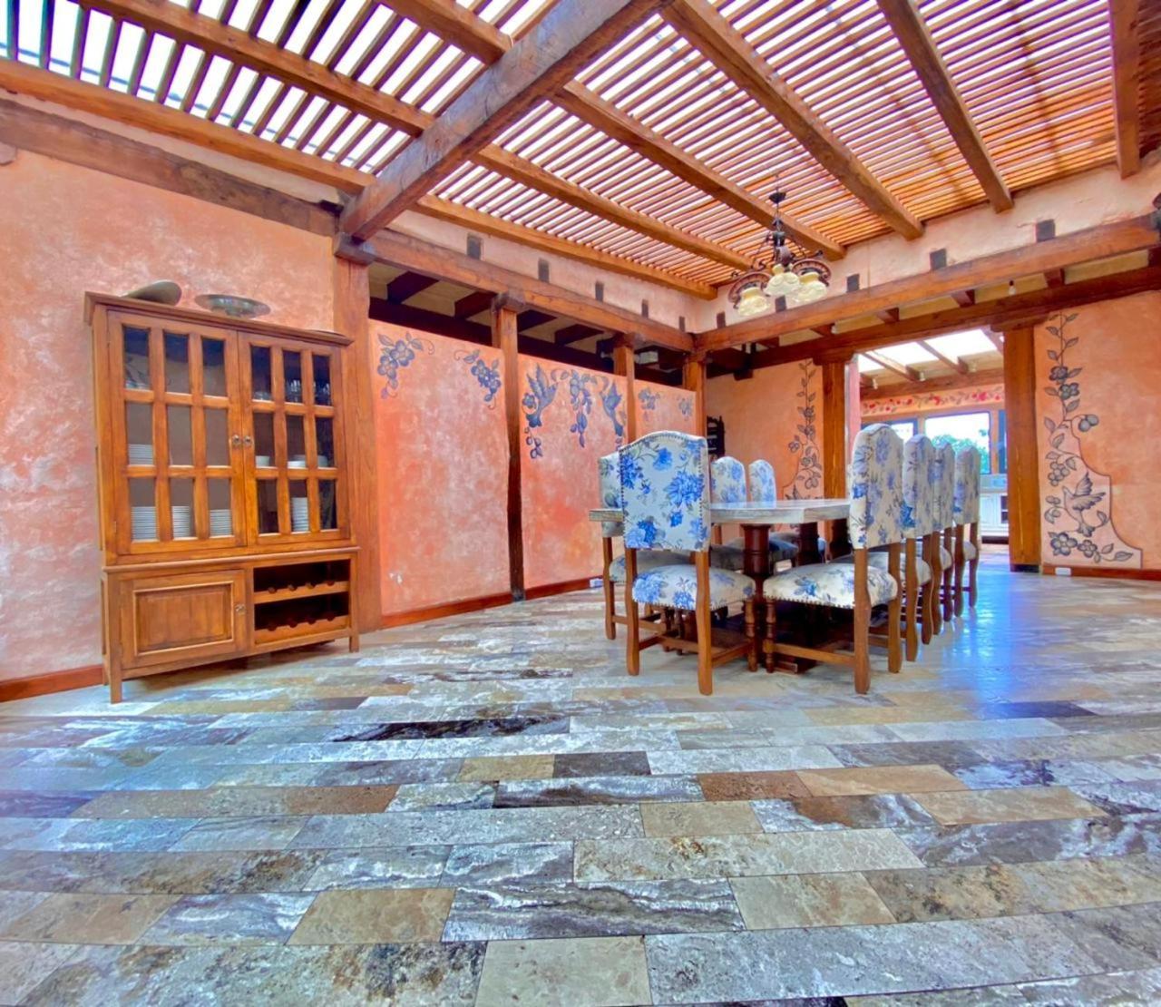 مبيت وإفطار اوتابالو Hacienda San Juan De La Vega المظهر الخارجي الصورة