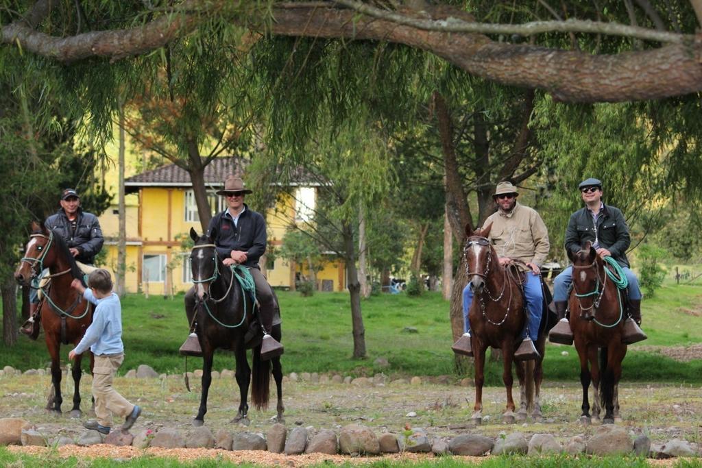 مبيت وإفطار اوتابالو Hacienda San Juan De La Vega الغرفة الصورة